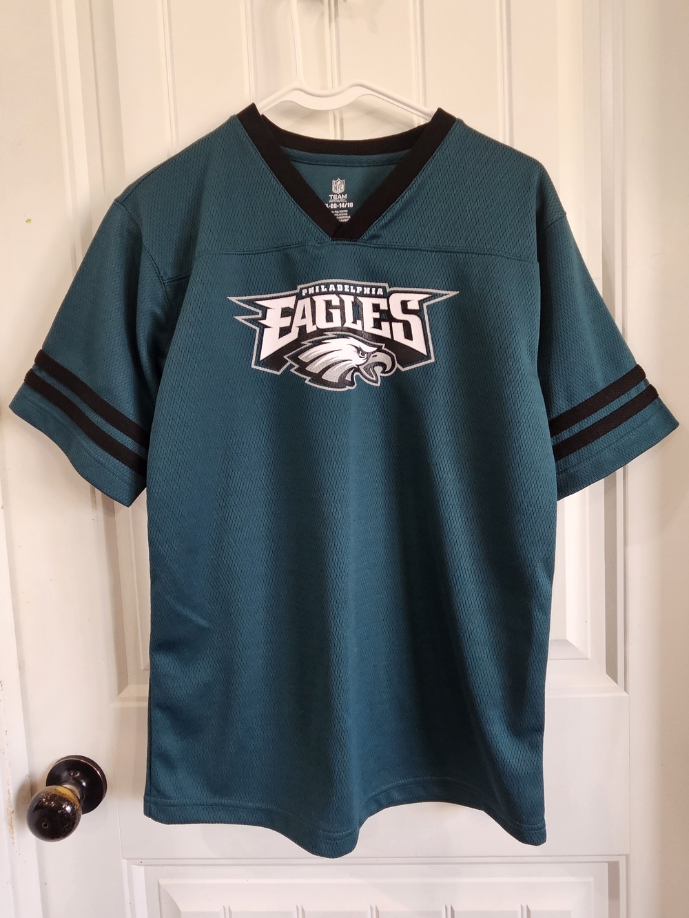 NFL Team Apparel Philadelphia Eagles Mesh Jersey V-Neck Shirt Youth XL 14/16